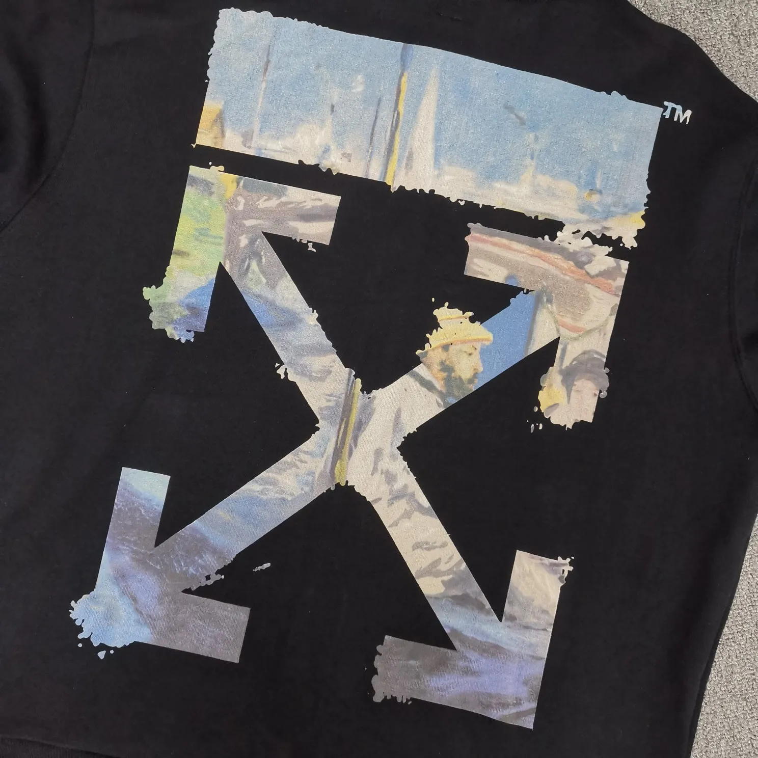 The top tested version OFF WHITE OW, the timeless classic Monet oil painting watercolor graffiti hooded zipper pure cotton loose men and women couples same style round neck sweatshirt overseas hot style, celebrity same style upper body, classic and beautiful oil painting style! World treasures, top famous paintings, walking works of art!  A good product starts with the fabric of the clothes. Our fabrics are pre-shrunk with epoxy water before leaving the fabric factory. After the fabrics are dried, they will have a light fragrance. Who can do this? The printing uses an imported 16-head white ink color drawing integrated direct printing machine + discharge dyeing process, which is completely consistent with zip. It effectively guarantees the perfect printing texture and visual effect. The multi-layered hollow points in the printing pattern are all manually modified, and the alignment is consistent to identify the first eye-catching point.   From the beginning of 2019 to now, a total of 100,000+ have been shipped. It can be said that this model is made to perfection. The basic purchase price for foreign purchasing agents is 50+, and the repurchase rate is 100%. The details, fabrics, and printing can be said to be completely restored, a true top version!  Let’s talk about the reason for 100,000+ sales! First, you can see the products we make, and all the identification details are in place. 1. The 4 hollow points on the printed character hat are identification details. During the scan, many manual modifications were required, and a hollow point was exposed, which was a fake at first glance. This is hollow, not black dot printing. 2. Printing is a combined process of discharge dyeing + direct injection! Both the black and white prints can be pulled apart, and the prints will not be damaged by loosening and rebounding. The dye is completely integrated into the fabric. 3. The fabric is 480 grams of custom-dyed fish scale terry cotton fabric, which has an excellent hand feel. 4. The collar label is embossed and has a hand-feeling effect! Definitely not an embroidery label, nor a blue label. 5. The tag rope is hung vertically from the collar. The rope is 120CM long, not a side rope. It is full of details. 6. Details, the main picture is actually shot. If you are worried about what you have seen, you can directly compare it with the pictures of my home and the official website. Fearless of all comparisons. 7. Customized pull tabs with engravings and hat rope bells with engravings! These are the details of the identification.   Size: XS-L Color: Black Off-White P:360